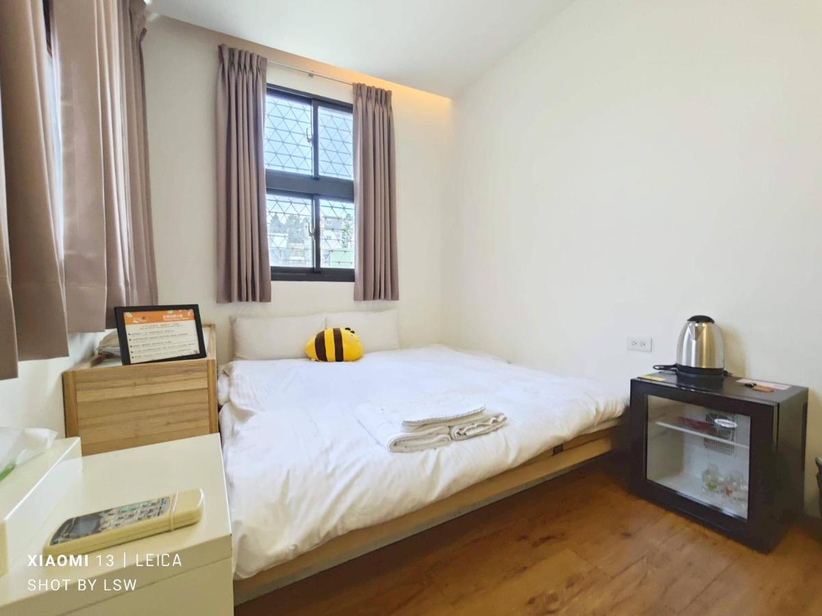 Honey House Tainan Bed & Breakfast Ngoại thất bức ảnh