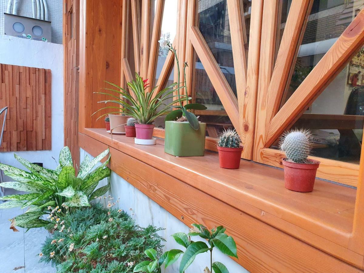 Honey House Tainan Bed & Breakfast Ngoại thất bức ảnh